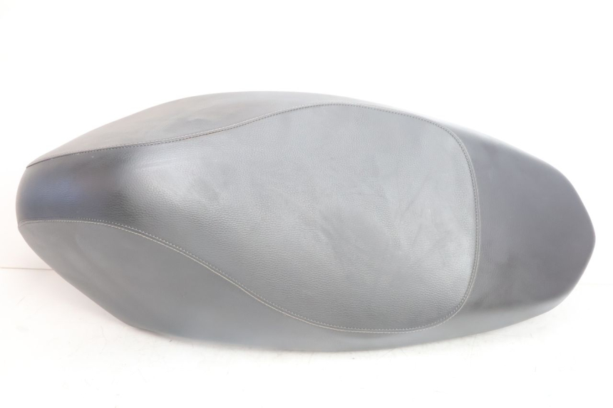 photo de SELLE PEUGEOT KISBEE 2T 50 (2010 - 2017) - Dettaglio del componente