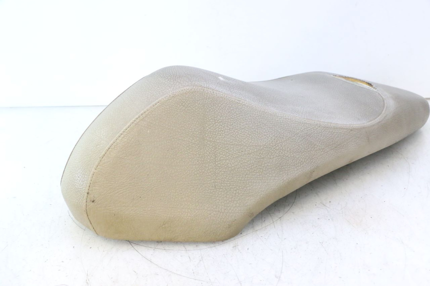 photo de SELLE PEUGEOT KISBEE 2T 50 (2010 - 2017) - Focus sulla struttura