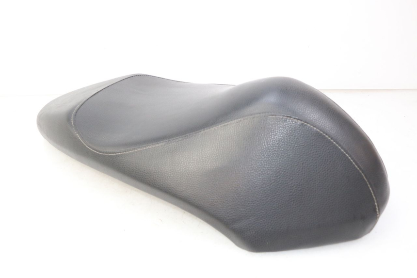 photo de SELLE PEUGEOT KISBEE 4T 50 (2018 - 2022) - Altra angolazione