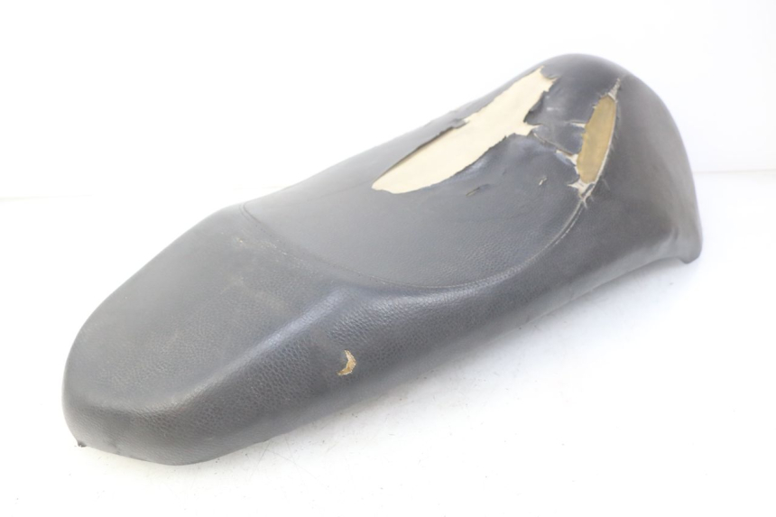 photo de SELLE PEUGEOT KISBEE 4T 50 (2010 - 2017) - Primo piano tecnico