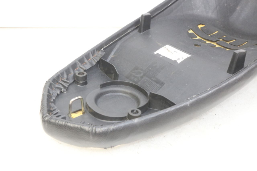 photo de SELLE PEUGEOT KISBEE 4T 50 (2010 - 2017) - Altra vista dell'articolo