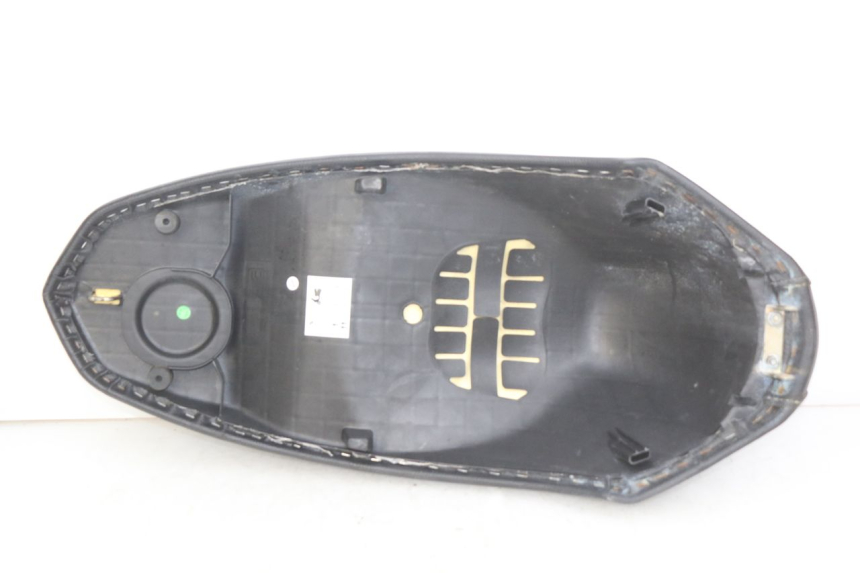 photo de SELLE PEUGEOT KISBEE 4T 50 (2018 - 2022) - Altra vista dell'articolo