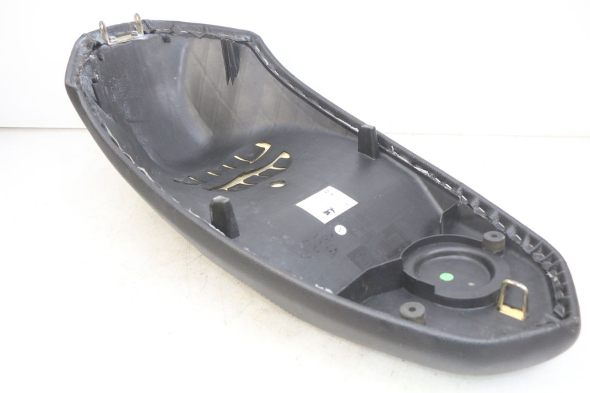 photo de SELLE PEUGEOT KISBEE 4T 50 (2018 - 2022) - Primo piano tecnico