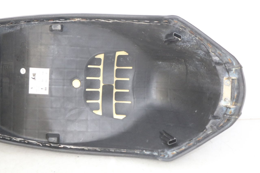 photo de SELLE PEUGEOT KISBEE 4T 50 (2018 - 2022) - Ricambio usato controllato