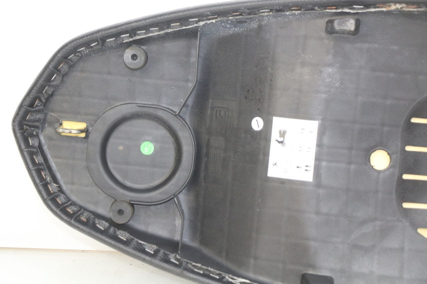 photo de SELLE PEUGEOT KISBEE 4T 50 (2018 - 2022) - Marcature e riferimenti originali