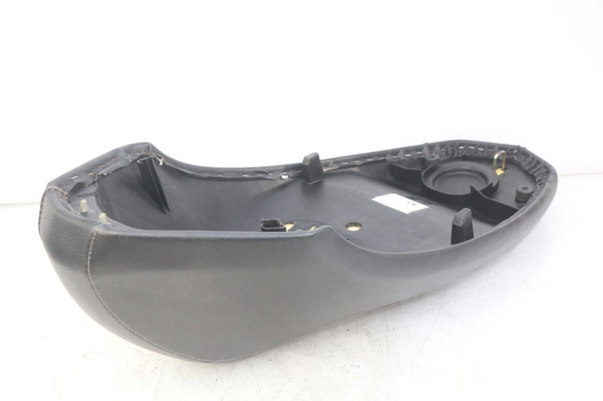 photo de SELLE PEUGEOT KISBEE 4T 50 (2018 - 2022) - Marcature e riferimenti originali