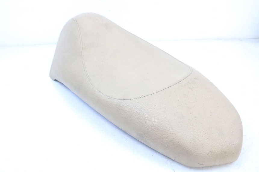 photo de SELLE PEUGEOT KISBEE 4T 50 (2010 - 2017) - Stato della superficie e materiale