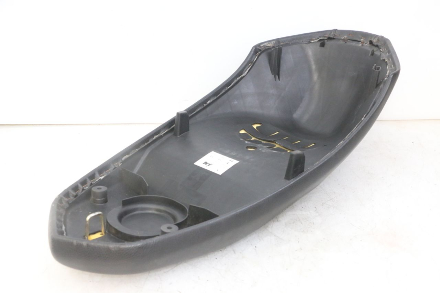 photo de SELLE PEUGEOT KISBEE 4T 50 (2018 - 2022) - Altra vista dell'articolo