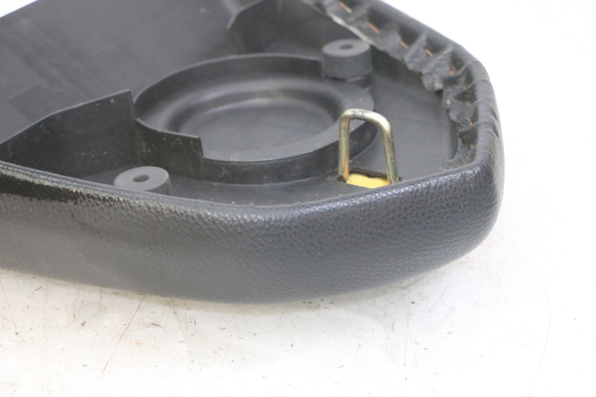 photo de SELLE PEUGEOT KISBEE 4T 50 (2018 - 2022) - Ricambio usato controllato