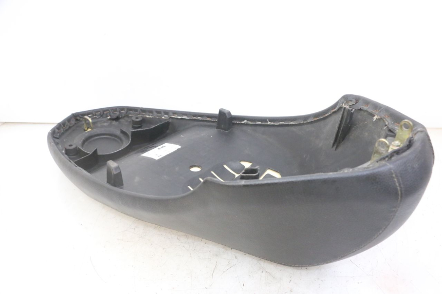 photo de SELLE PEUGEOT KISBEE 4T 50 (2018 - 2022) - Primo piano tecnico