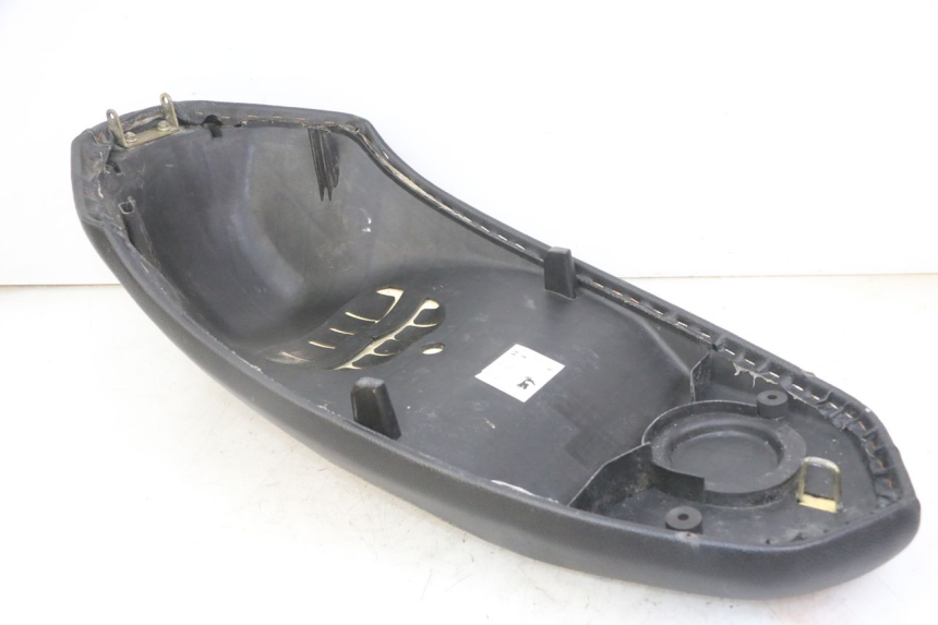 photo de SELLE PEUGEOT KISBEE 4T 50 (2018 - 2022) - Ricambio usato controllato