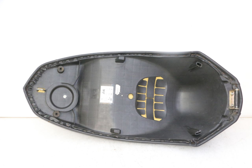 photo de SELLE PEUGEOT KISBEE 4T 50 (2018 - 2022) - Ricambio usato controllato
