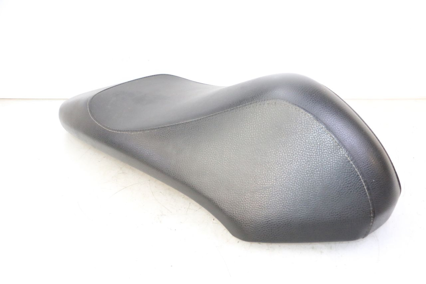 photo de SELLE PEUGEOT KISBEE 4T 50 (2018 - 2022) - Marcature e riferimenti originali