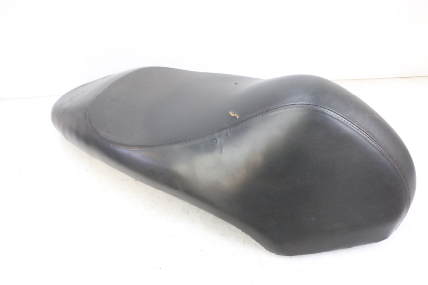 photo de SELLE PEUGEOT KISBEE 4T 50 (2018 - 2022) - Altra angolazione