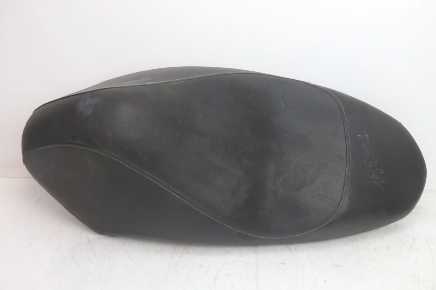 photo de SELLE PEUGEOT KISBEE 4T 50 (2018 - 2022) - Vista principale