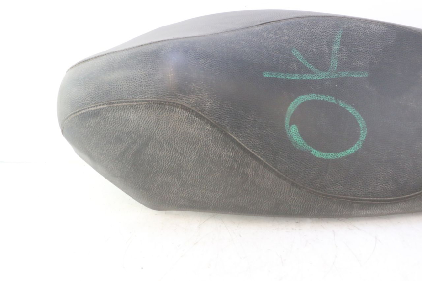 photo de SELLE PEUGEOT KISBEE 4T 50 (2010 - 2017) - Foto prodotto supplementare