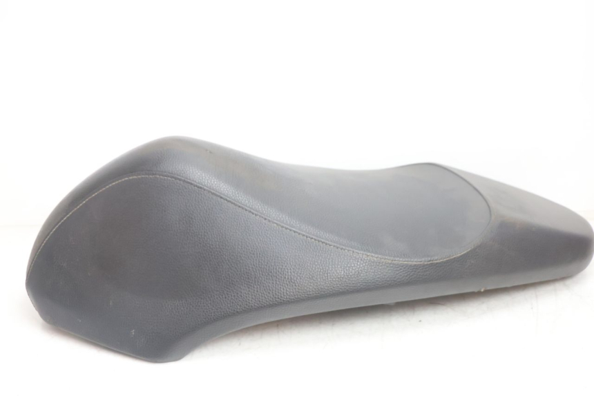photo de SELLE PEUGEOT KISBEE 4T 50 (2018 - 2022) - Primo piano tecnico