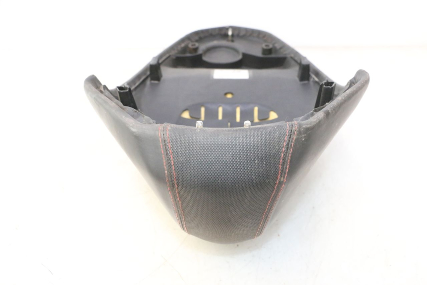 photo de SELLE PEUGEOT KISBEE 4T 50 (2010 - 2017) - Zoom sullo stato d'uso