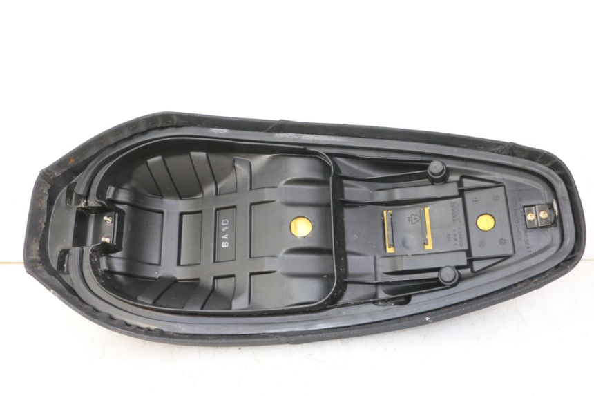 photo de SELLA KYMCO PEOPLE S 125 (2000 - 2008) - Dettaglio del componente