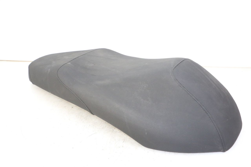 photo de SELLA KYMCO PEOPLE S 125 (2000 - 2008) - Dettagli dei punti di fissaggio