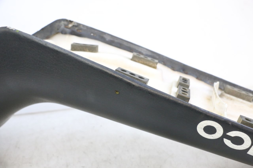 photo de SELLA KYMCO STRYKER OFF ROAD 125 (1999 - 2005) - Zoom sullo stato d'uso