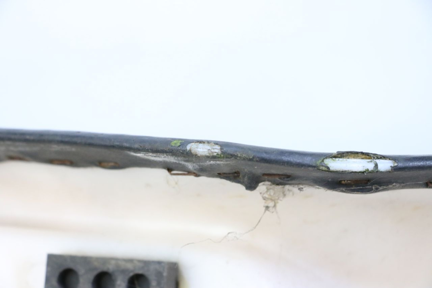 photo de SELLA KYMCO STRYKER OFF ROAD 125 (1999 - 2005) - Dettagli dei punti di fissaggio