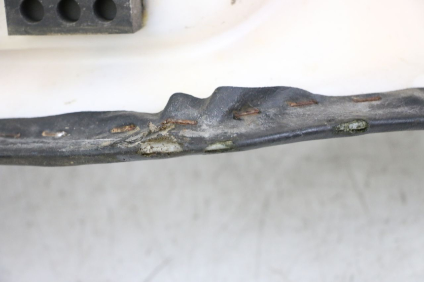 photo de SELLA KYMCO STRYKER OFF ROAD 125 (1999 - 2005) - Marcature e riferimenti originali