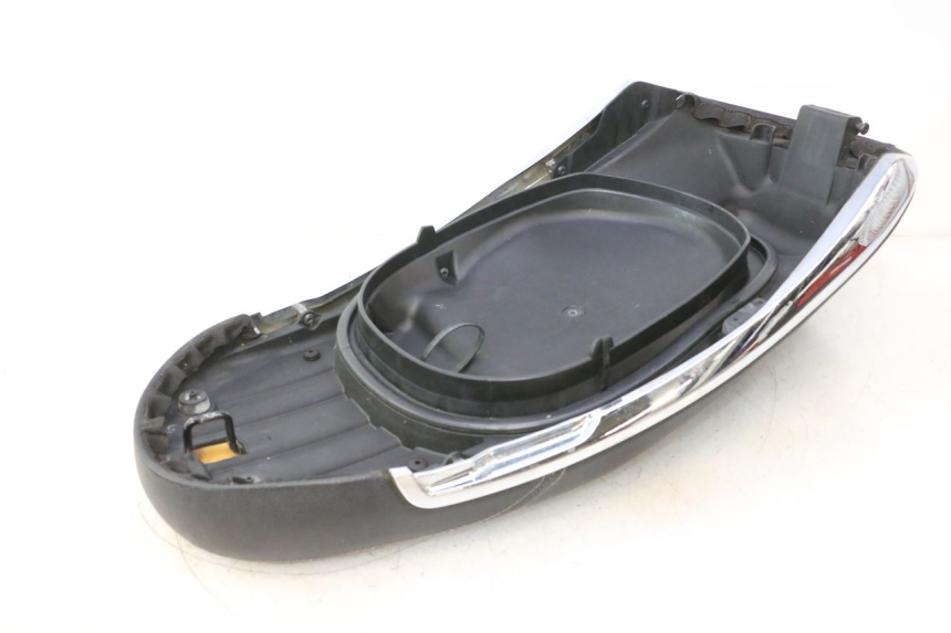 photo de SELLE PIAGGIO LIBERTY IGET 4T 50 (2015 - 2020) - Stato della superficie e materiale