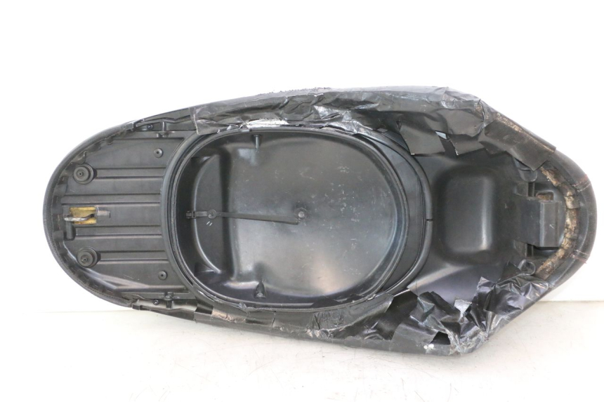 photo de SELLA PIAGGIO LIBERTY IGET 4T 50 (2021 - 2025) - Primo piano tecnico
