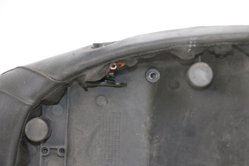 photo de SELLA PIAGGIO LIBERTY 125 (1998 - 2008) - Altra vista dell'articolo