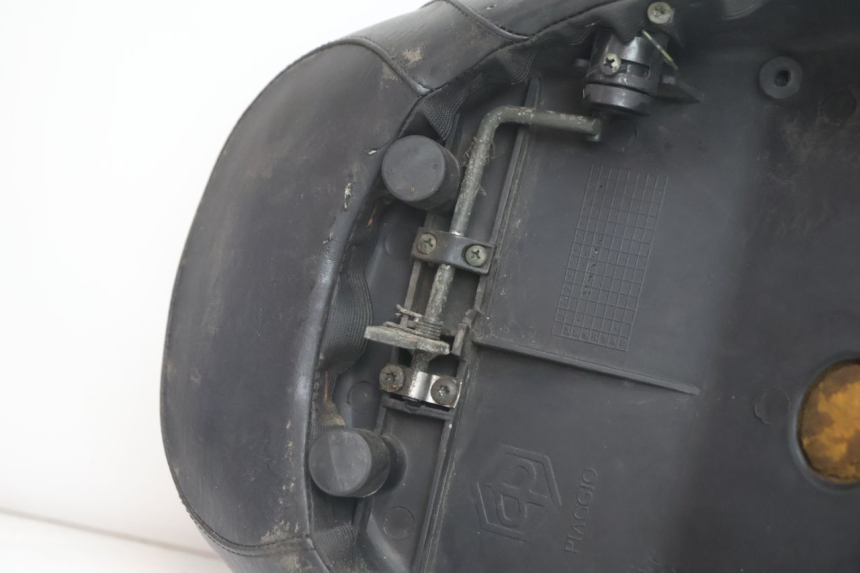 photo de SELLA PIAGGIO LIBERTY 125 (1998 - 2008) - Marcature e riferimenti originali