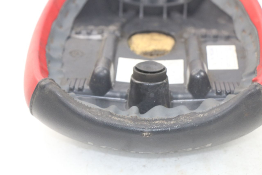 photo de SELLE PEUGEOT LUDIX 50 (2008 - 2017) - Dettaglio del componente