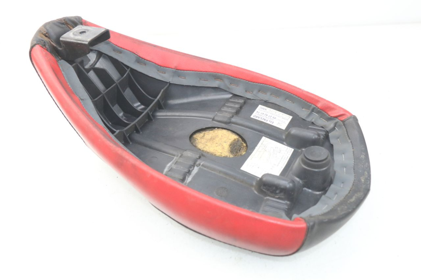 photo de SELLE PEUGEOT LUDIX 50 (2008 - 2017) - Primo piano tecnico