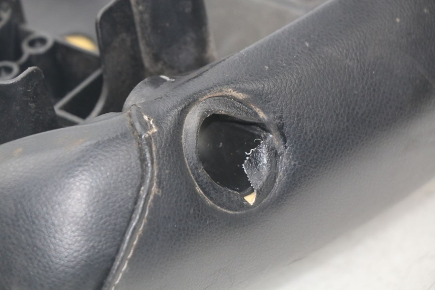 photo de SELLE PEUGEOT LUDIX 50 (2005 - 2007) - Dettagli dei punti di fissaggio