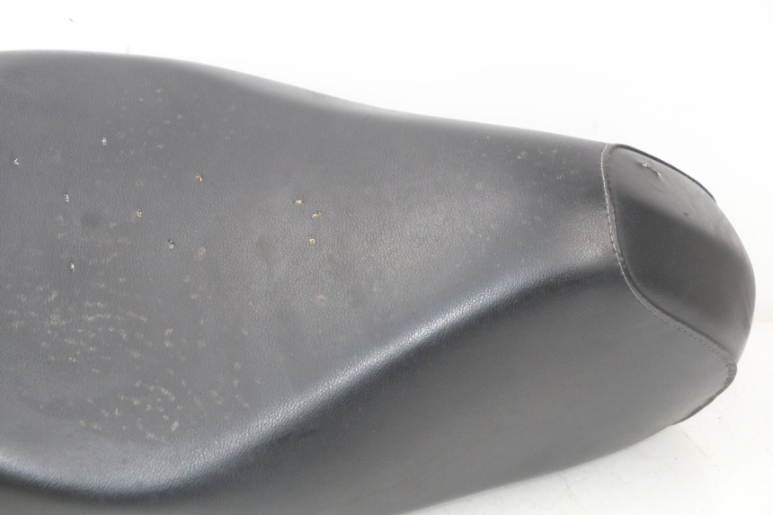 photo de SELLE PEUGEOT LUDIX 50 (2005 - 2007) - Stato della superficie e materiale