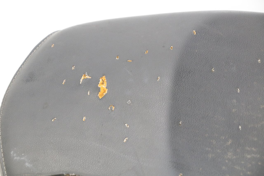 photo de SELLE PEUGEOT LUDIX 50 (2005 - 2007) - Marcature e riferimenti originali