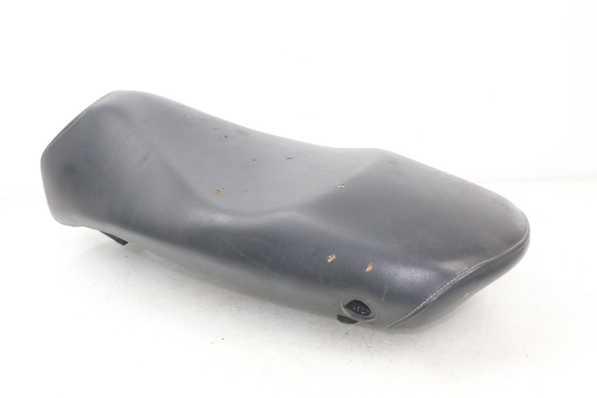 photo de SELLE PEUGEOT LUDIX 50 (2008 - 2017) - Dettagli dei punti di fissaggio