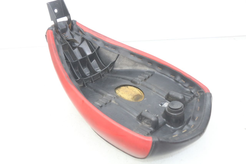 photo de SELLE PEUGEOT LUDIX 50 (2008 - 2017) - Primo piano tecnico