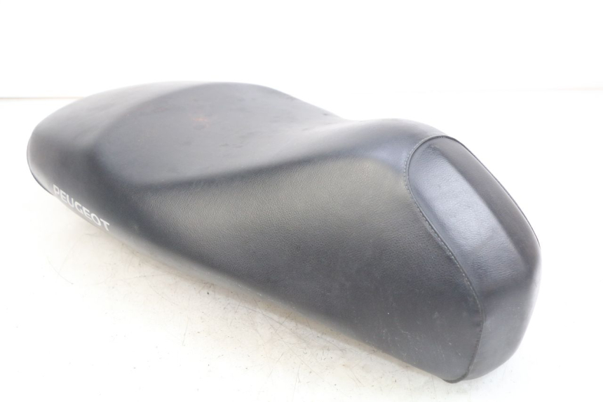 photo de SELLE PEUGEOT LUDIX 50 (2005 - 2007) - Zoom sui componenti