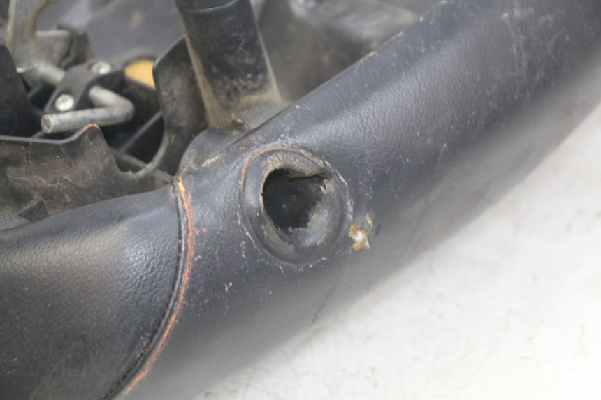 photo de SELLE PEUGEOT LUDIX 50 (2005 - 2007) - Ricambio usato controllato