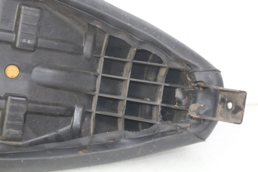 photo de SELLE PEUGEOT LUDIX 50 (2005 - 2007) - Marcature e riferimenti originali