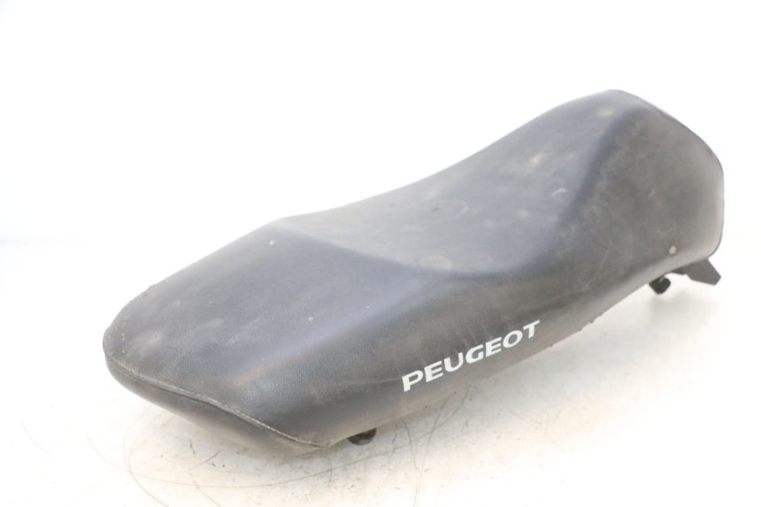 photo de SELLE PEUGEOT LUDIX 50 (2005 - 2007) - Primo piano ad alta risoluzione