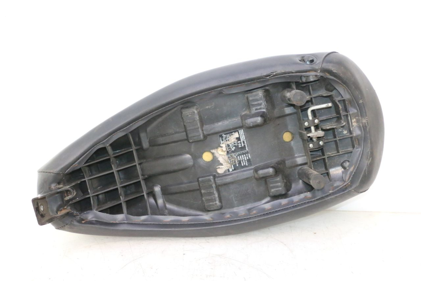 photo de SELLE PEUGEOT LUDIX 50 (2005 - 2007) - Caratteristiche distintive