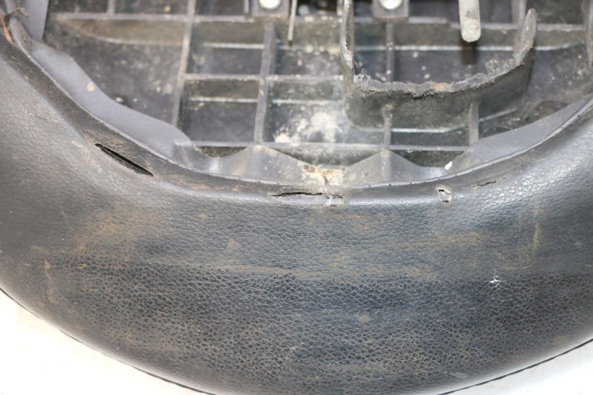 photo de SELLE PEUGEOT LUDIX 50 (2005 - 2007) - Stato della superficie e materiale