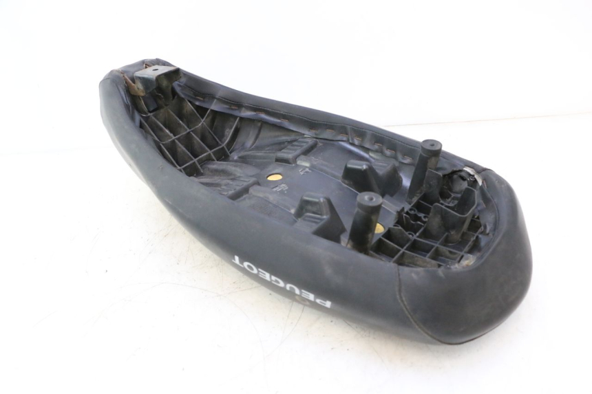 photo de SELLA PEUGEOT LUDIX ONE 50 (2004 - 2013) - Dettagli dei punti di fissaggio