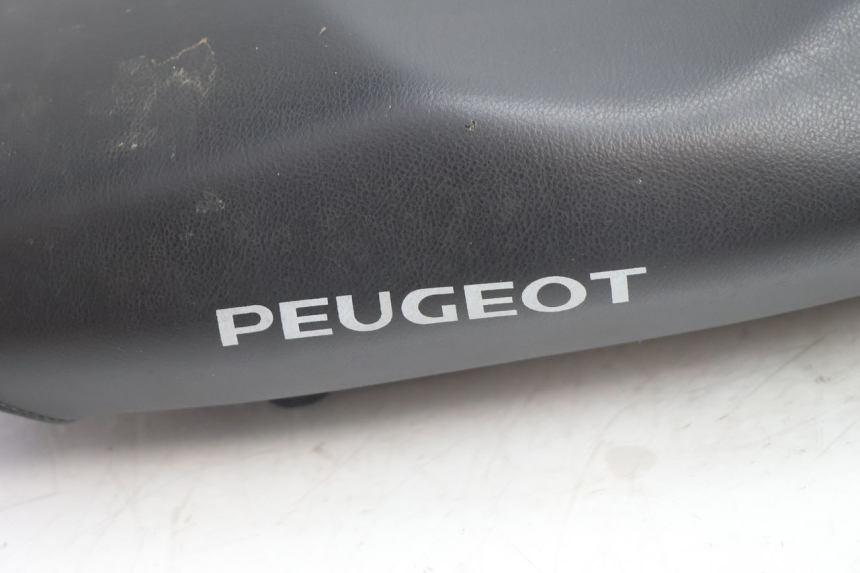 photo de SELLA PEUGEOT LUDIX ONE 50 (2004 - 2013) - Dettagli dei punti di fissaggio