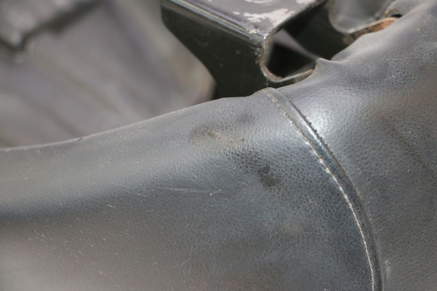 photo de SELLA PEUGEOT LUDIX SNAKE 2T 50 (2004 - 2014) - Altra vista dell'articolo