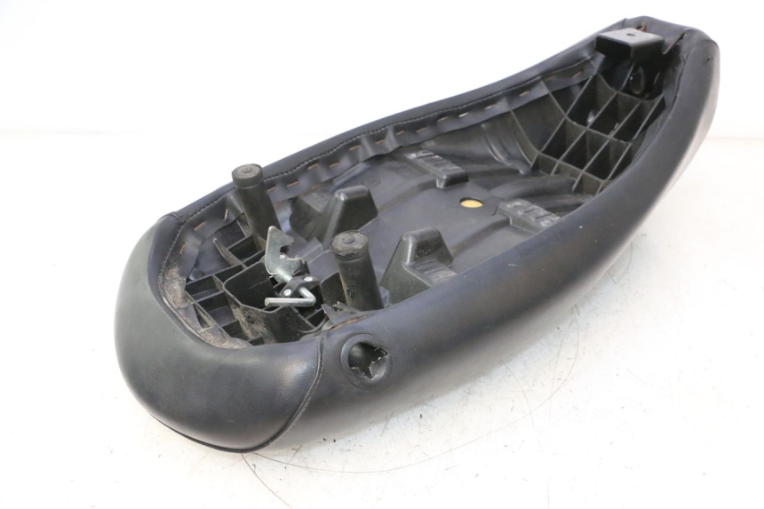 photo de SELLA PEUGEOT LUDIX SNAKE 2T 50 (2004 - 2014) - Primo piano ad alta risoluzione