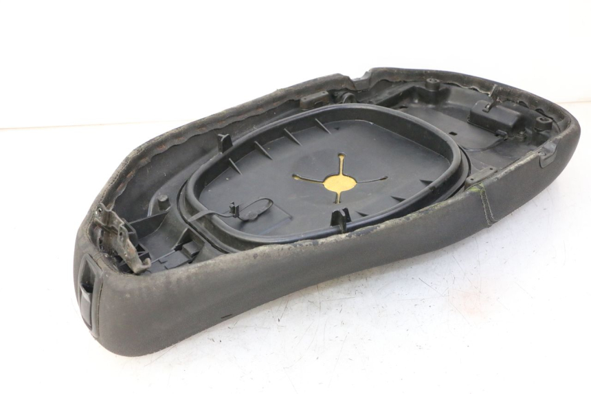 photo de SELLA PIAGGIO LXV 4T 50 (2009 - 2013) - Altra vista dell'articolo