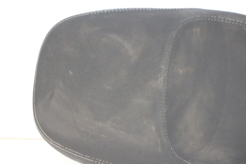 photo de SELLA PIAGGIO LXV 4T 50 (2009 - 2013) - Panoramica del profilo